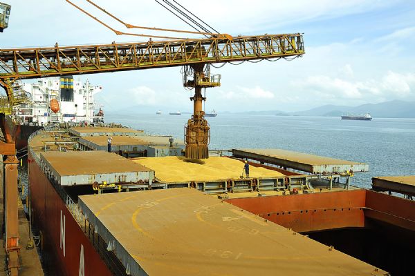 Milho e farelo de soja elevam movimenta&ccedil;&atilde;o do porto