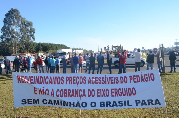  Sindicato Rural de Guarapuava apoia greve dos caminhoneiros