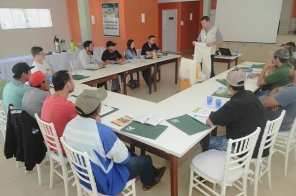 SENAR e Sindicato Rural promover&atilde;o em torno de 30 cursos em julho