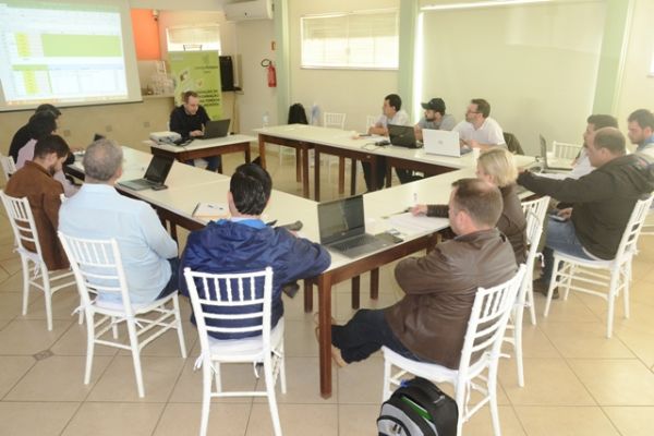 Campo Futuro: Sindicato Rural recebe reuni&atilde;o do Painel de Custos de Produ&ccedil;&atilde;o
