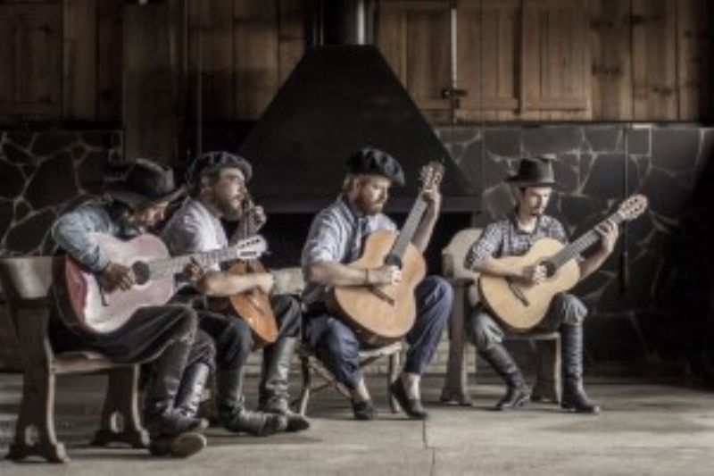 Não perca: Show com Quarteto Coração de Potro no Sindicato Rural de Guarapuava 
