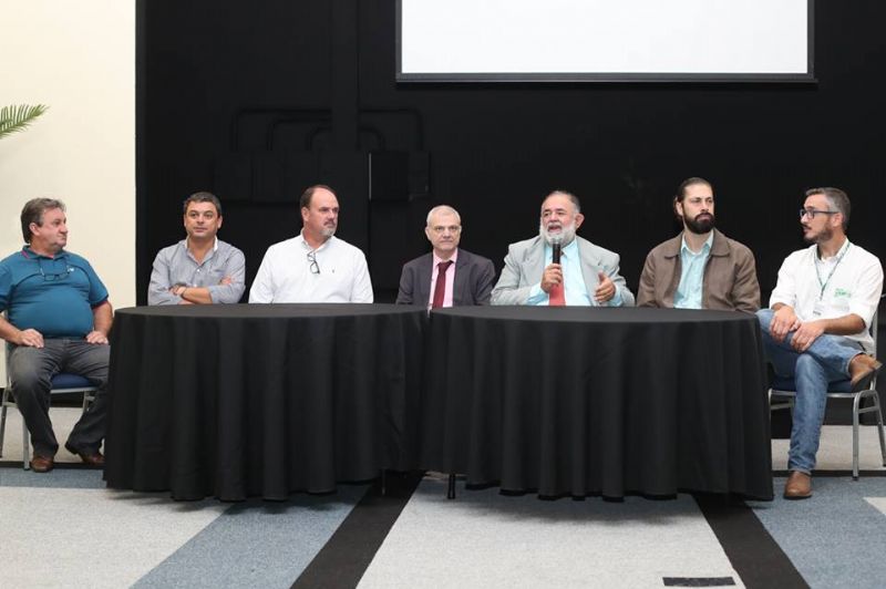 Pecuária Moderna e Grupo Cescage firmam parceria