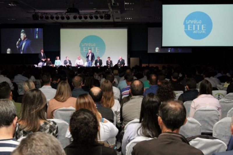 Simpósio fomenta integração do setor lácteo