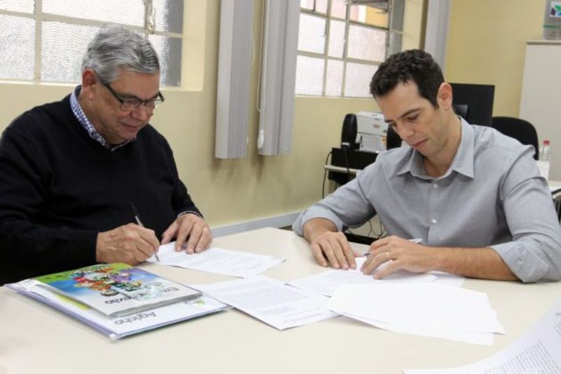 SENAR-PR renova cooperação do JAA com o governo do Estado