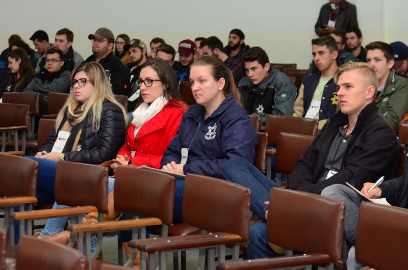 Simpósio discute inovações técnicas aplicadas à agricultura 