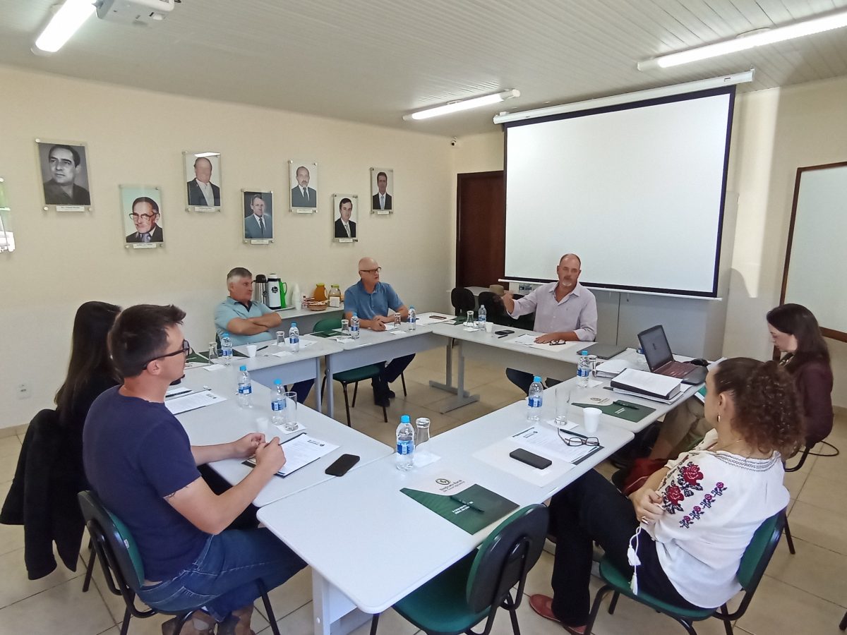 Diretoria do Sindicato Rural de Guarapuava discute ações e demandas do setor agropecuário