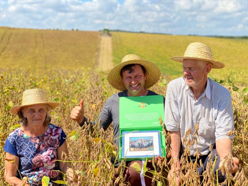 Agricultor paranaense ganha prêmio de produtividade de soja sem aplicar inseticida