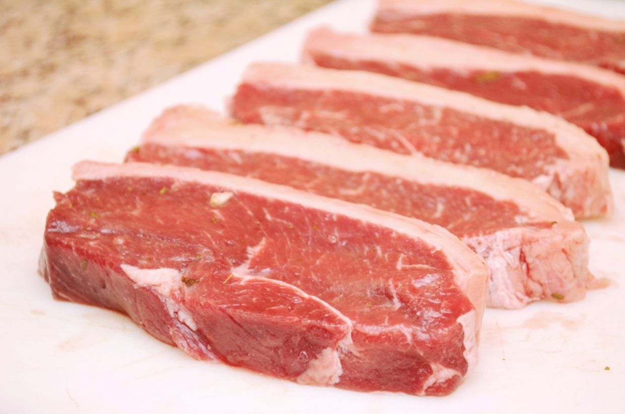 Brasileiro come menos carne, mas setor tem boas perspectivas