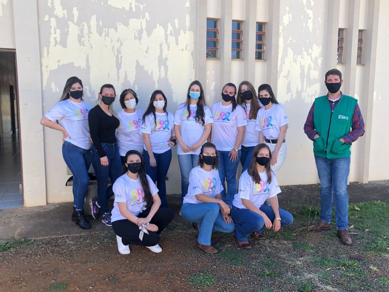 Mulheres iniciam curso de manejo em gado de leite