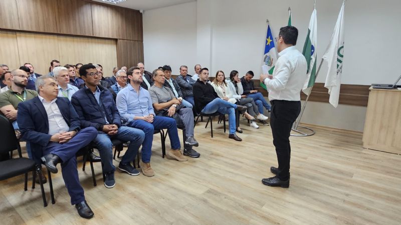 Sindicato Rural de Guarapuava participa de reunião sobre privatização da Ferroeste