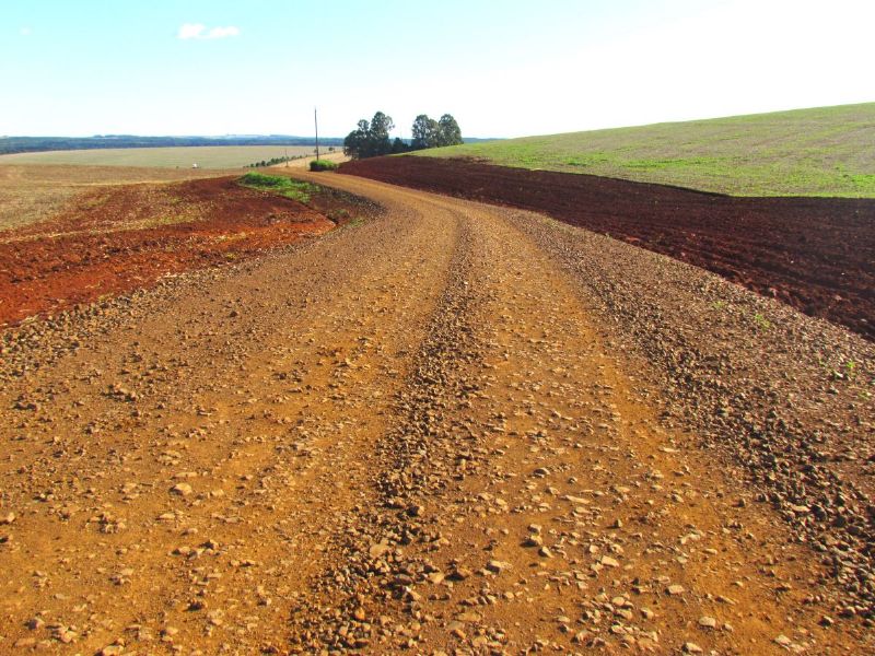 Sistema FAEP e Sindicato Rural convidam produtores para reunião, nesta quinta-feira, 27, sobre estradas vicinais