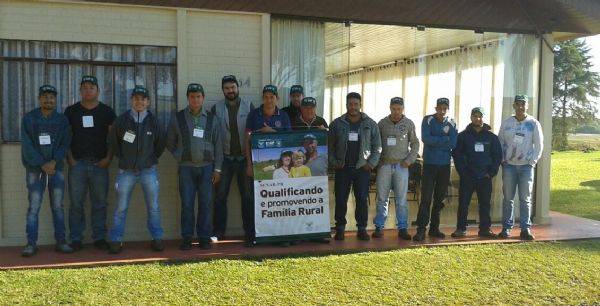 Sindicato Rural de Guarapuava e Senar capacitam na aplica&ccedil;&atilde;o de agrot&oacute;xicos
