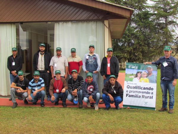 Sindicato Rural de Guarapuava e Senar promovem curso sobre aplica&ccedil;&atilde;o de agrot&oacute;xicos