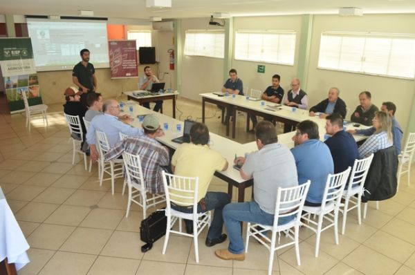 Painel busca definir custos da pecu&aacute;ria de corte no PR