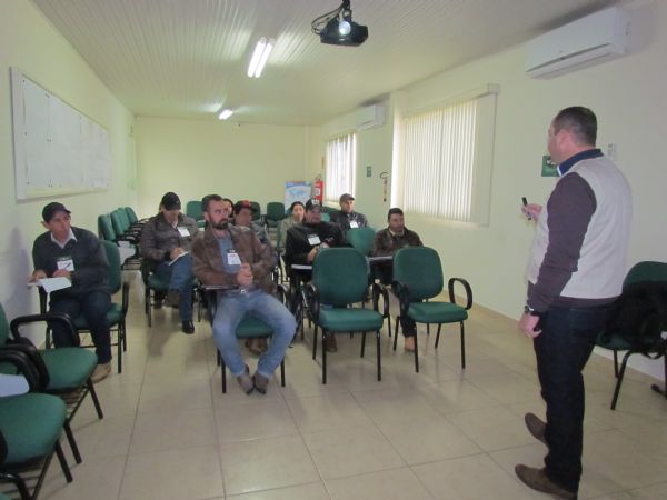 Sindicato e Senar promovem cursos de capacita&ccedil;&atilde;o para setor rural